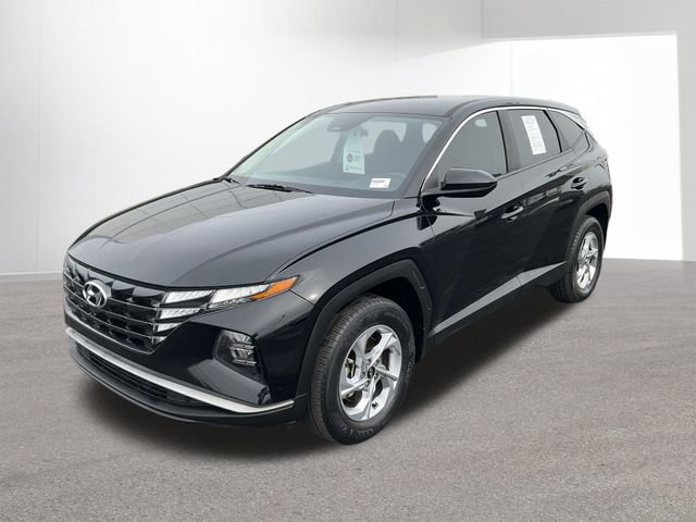 Used 2023 Hyundai Tucson SE image 2