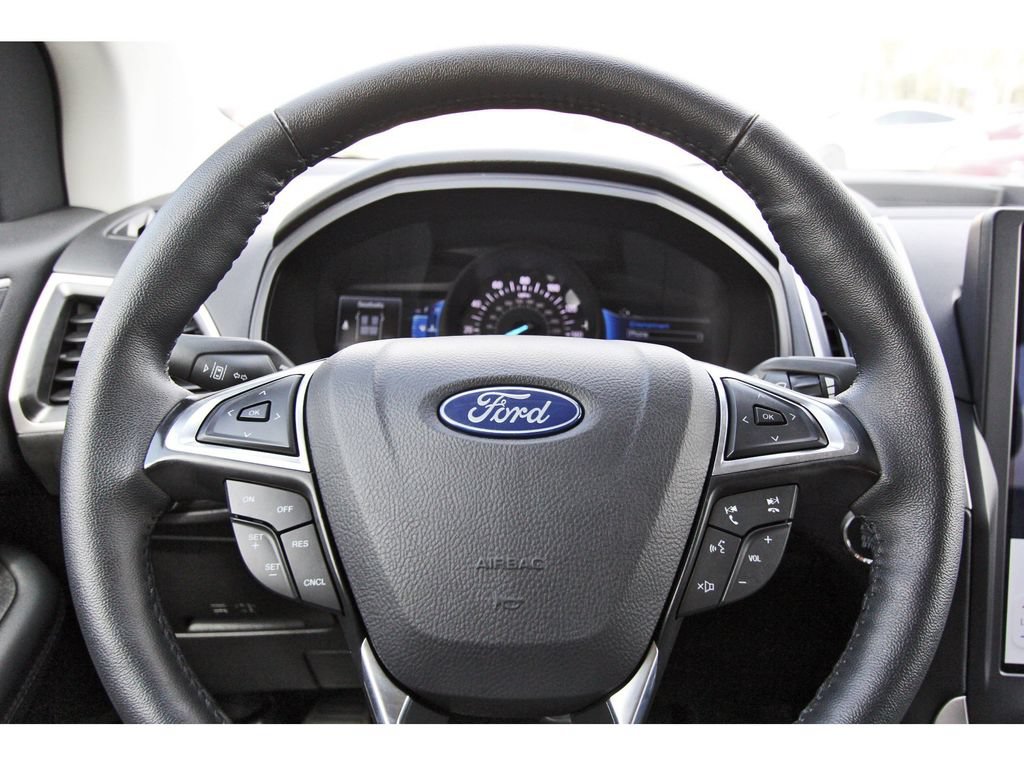 Used 2024 Ford Edge SEL w/ Convenience Package AWD/4WD image 15