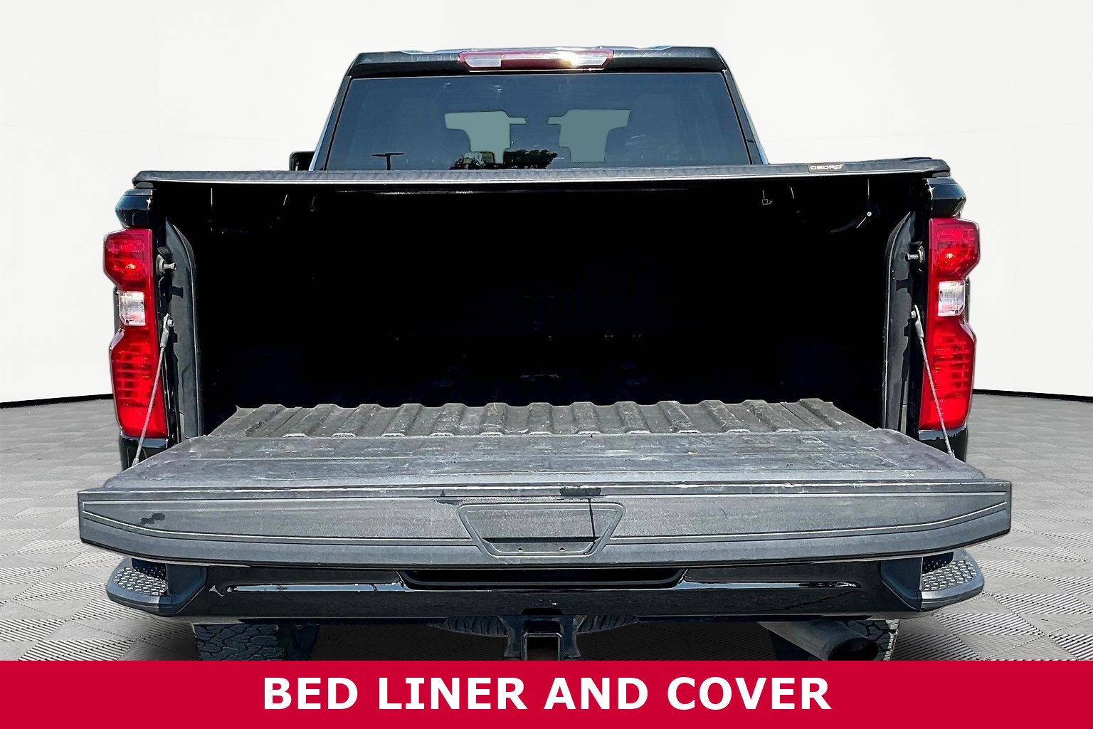 Used 2023 Chevrolet Silverado 2500 Custom w/ Custom Value Package AWD/4WD image 7