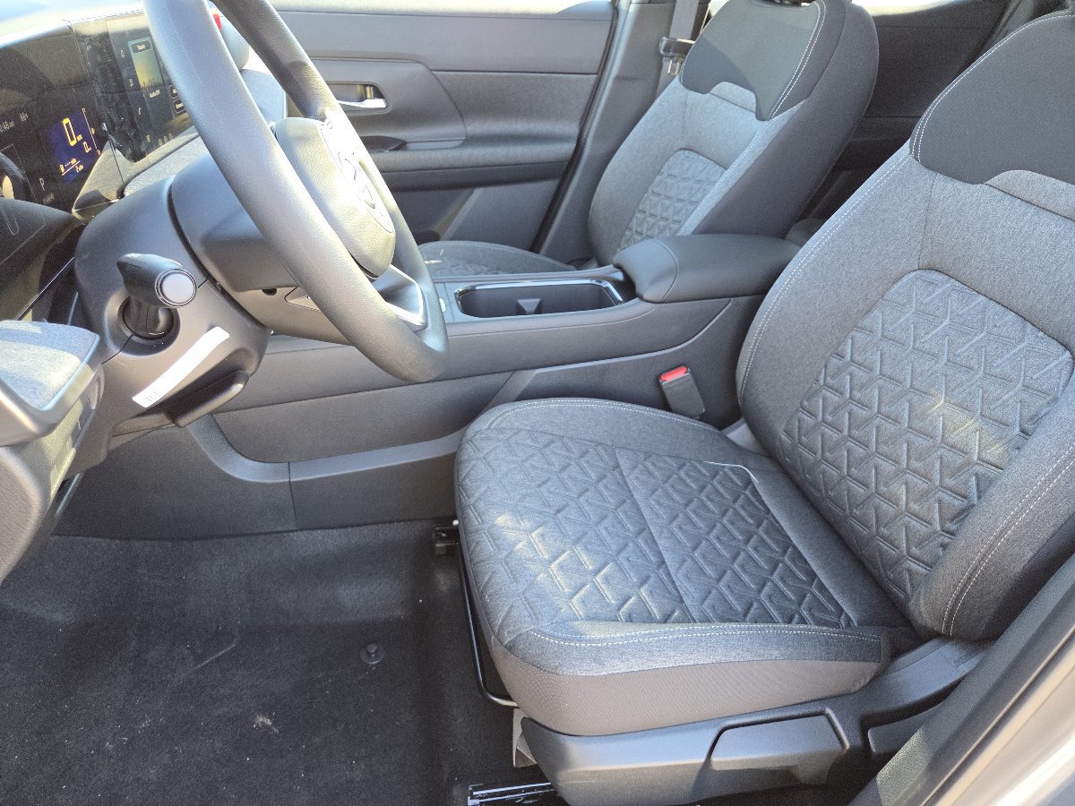 New 2027 Nissan Kicks SV w/ SV Premium Package AWD/4WD image 29