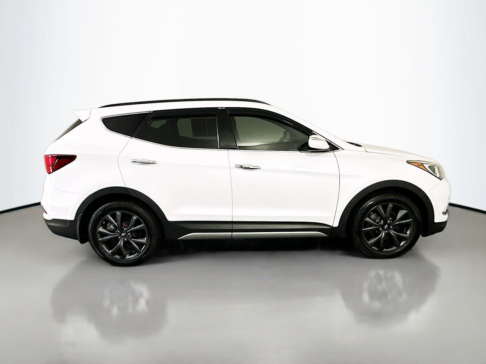 Used 2018 Hyundai Santa Fe Sport w/ 2.0T Ultimate Tech Package 05 AWD/4WD image 8
