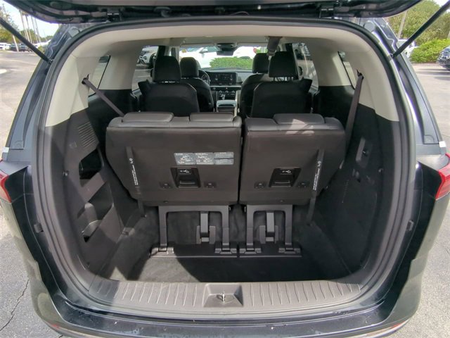 Used 2024 Kia Carnival LX image 14