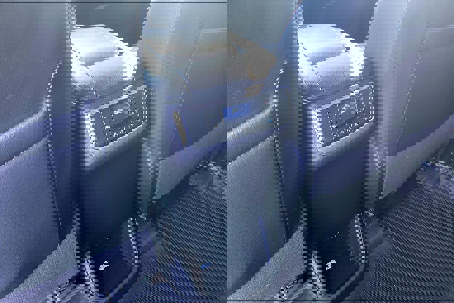 Used 2019 Toyota Highlander SE image 36