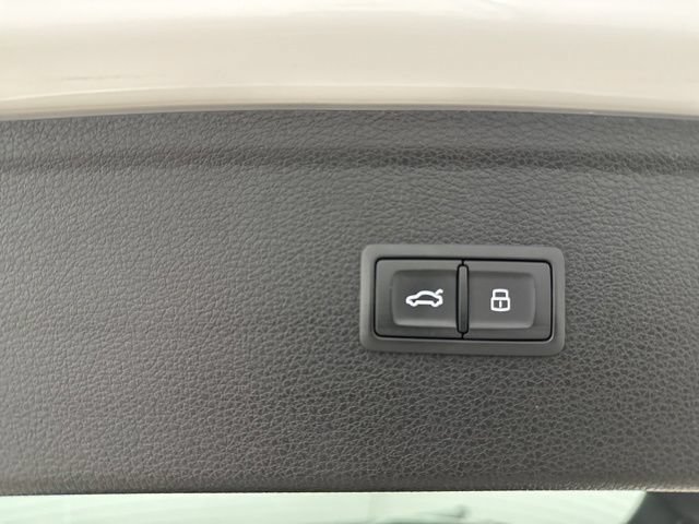 Used 2022 Audi Q5 2.0T Premium Plus AWD/4WD image 25