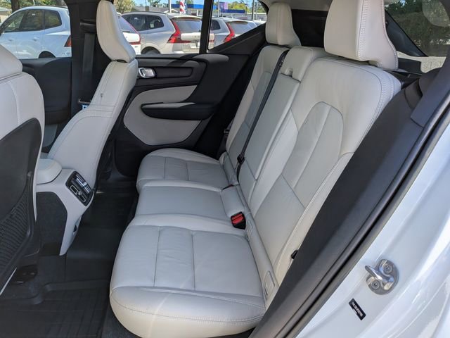 Certified 2023 Volvo XC40 B5 Plus w/ Driver Assist Package image 19