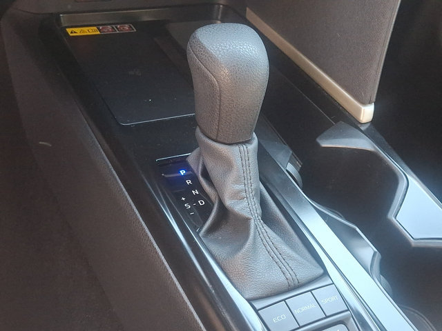 Used 2025 Toyota Camry LE FWD image 14
