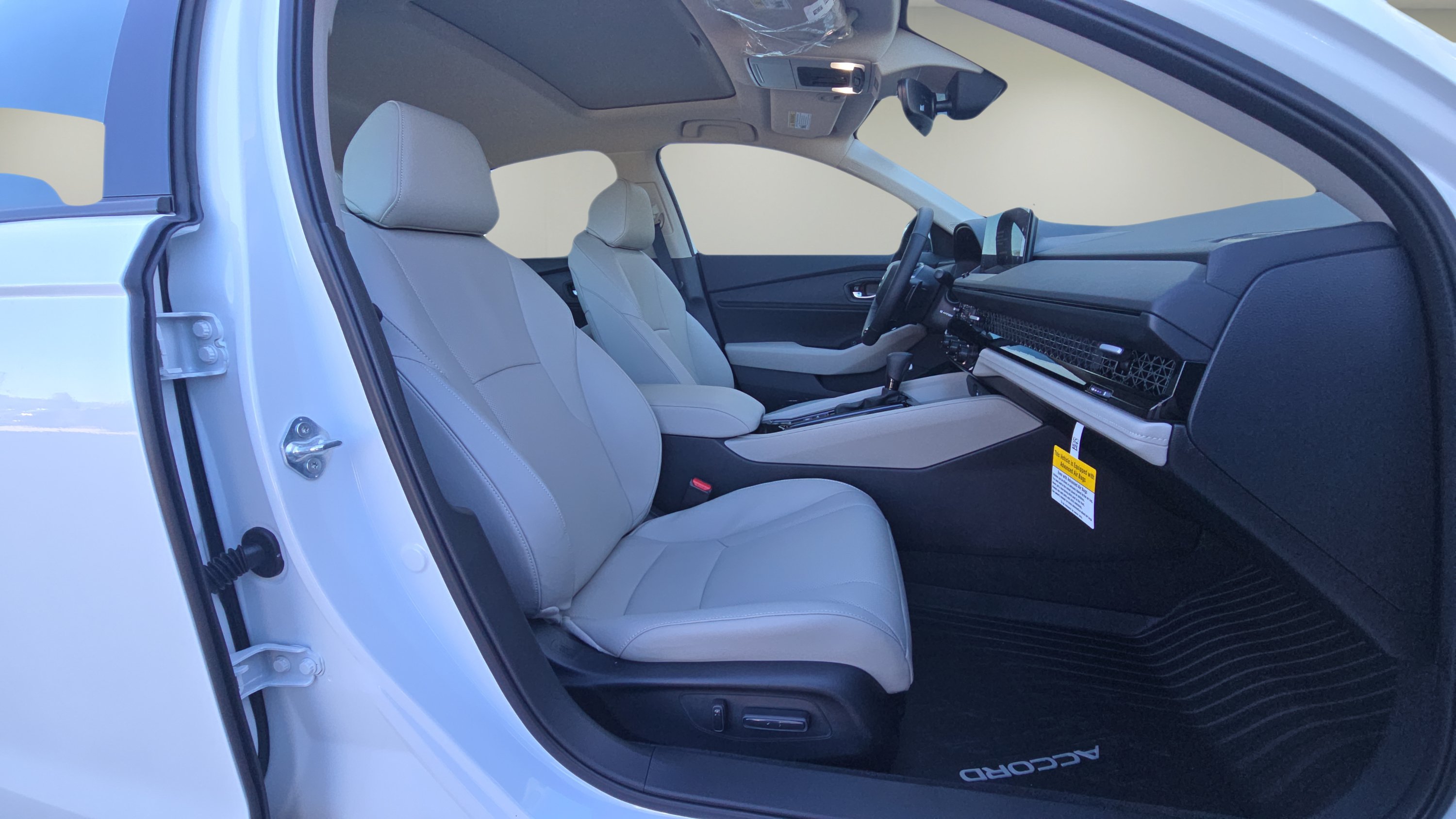 Used 2025 Honda Accord EX-L image 13