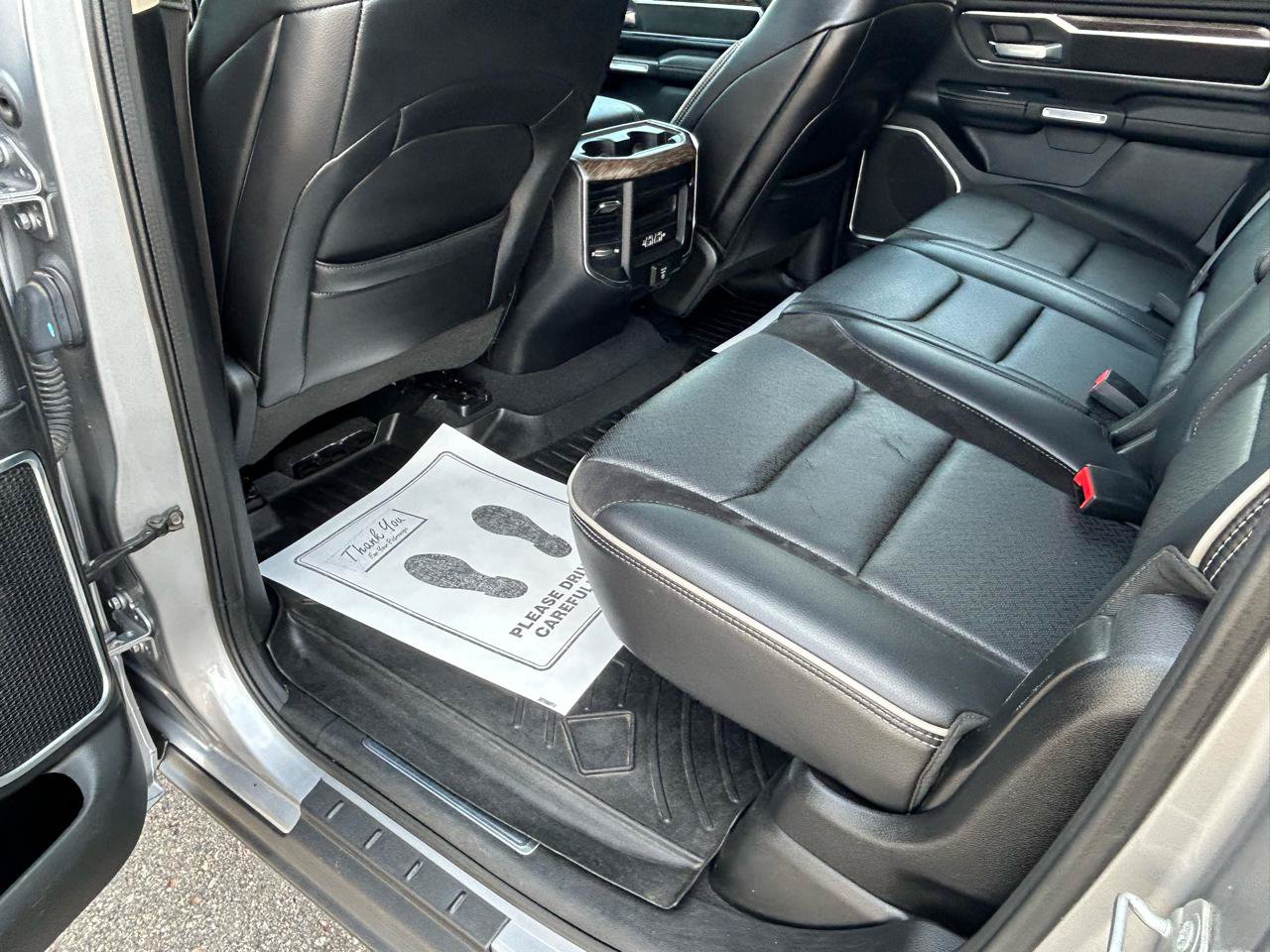 Used 2019 RAM 1500 Laramie AWD/4WD image 9