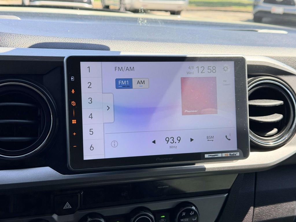 Used 2018 Toyota Tacoma SR5 image 3