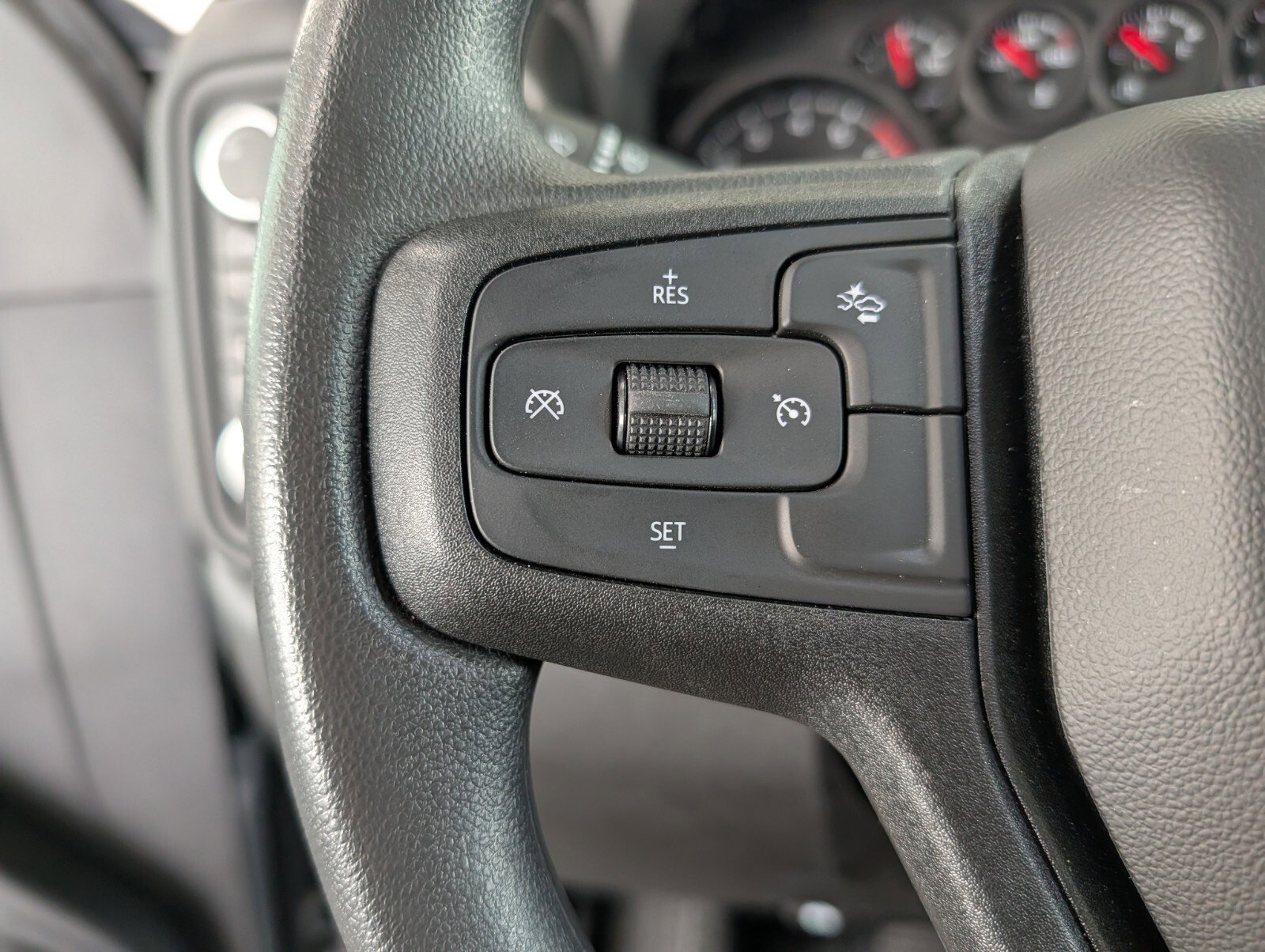 Used 2025 Chevrolet Silverado 2500 Custom w/ Custom Value Package image 18