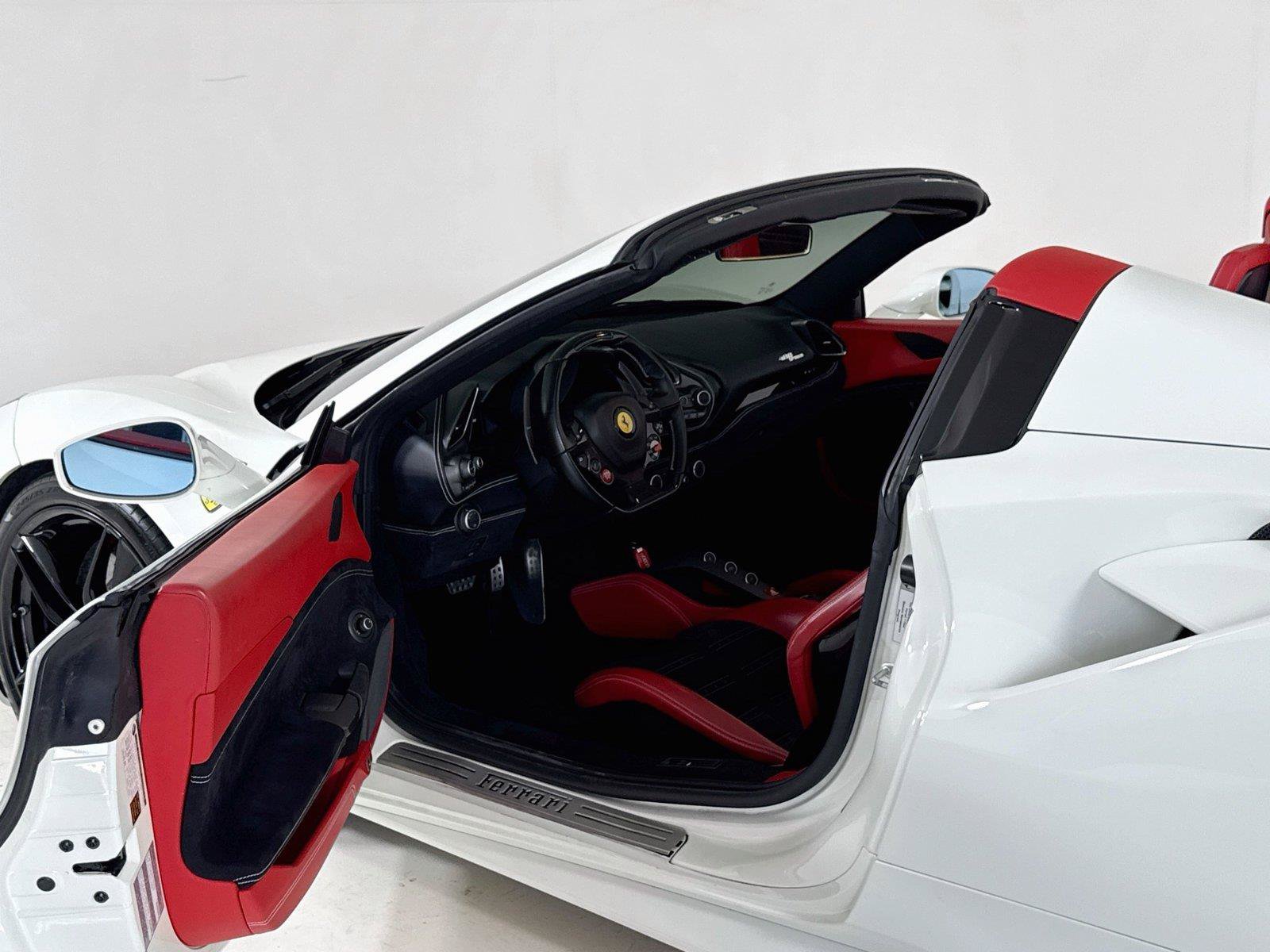 Used 2019 Ferrari 488 Spider RWD image 12