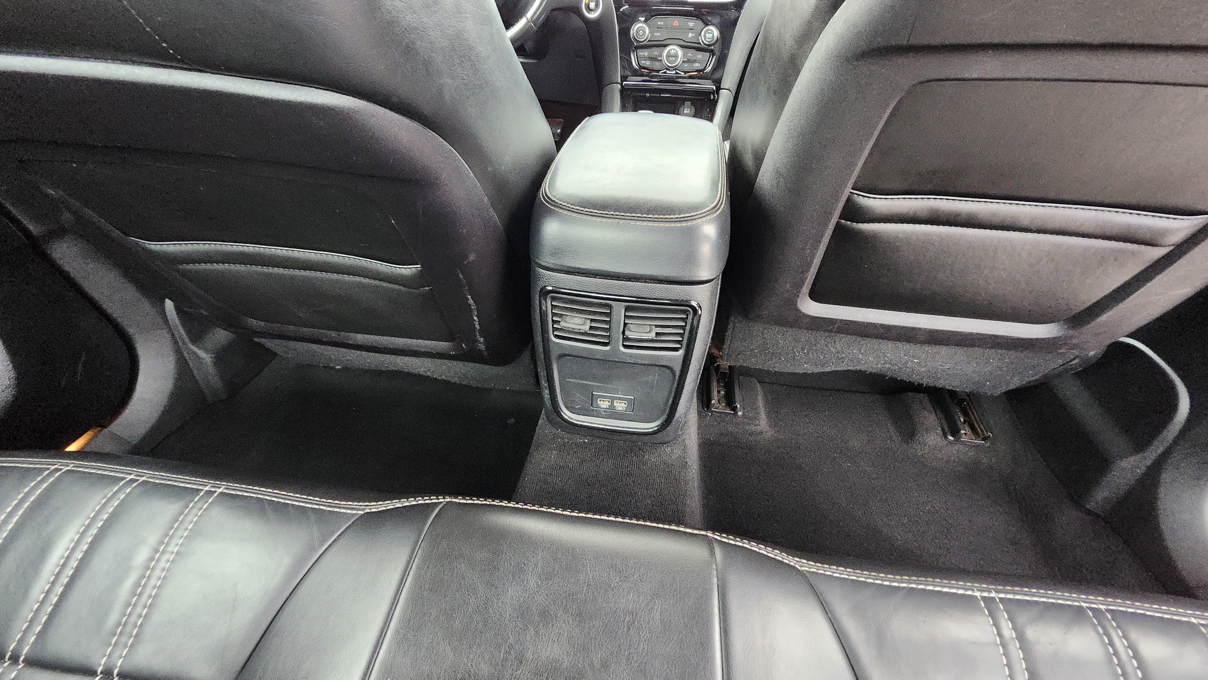 Used 2020 Chrysler 300 S image 22