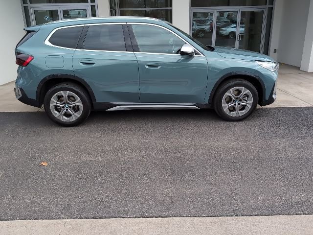 Used 2023 BMW X1 xDrive28i w/ Premium Package image 2