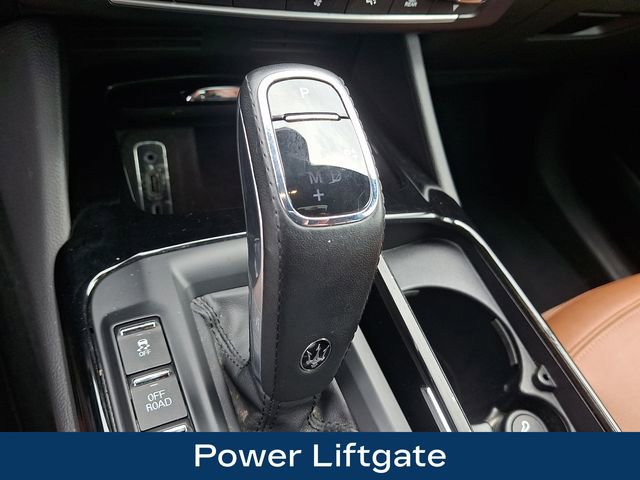 Used 2020 Maserati Levante AWD/4WD image 13
