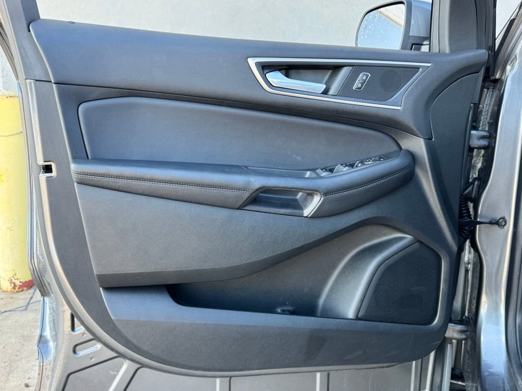 Used 2022 Ford Edge SEL w/ Convenience Package image 13