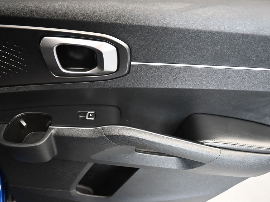 Used 2022 Kia Sorento S image 43