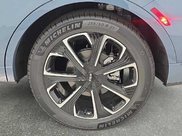 New 2026 Lincoln Nautilus Reserve AWD/4WD image 28