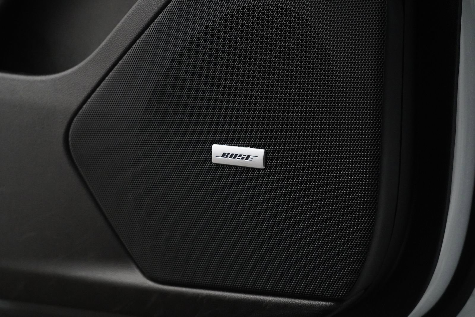 Used 2022 Cadillac XT5 Premium Luxury w/ LPO, Floor Liner Package image 31