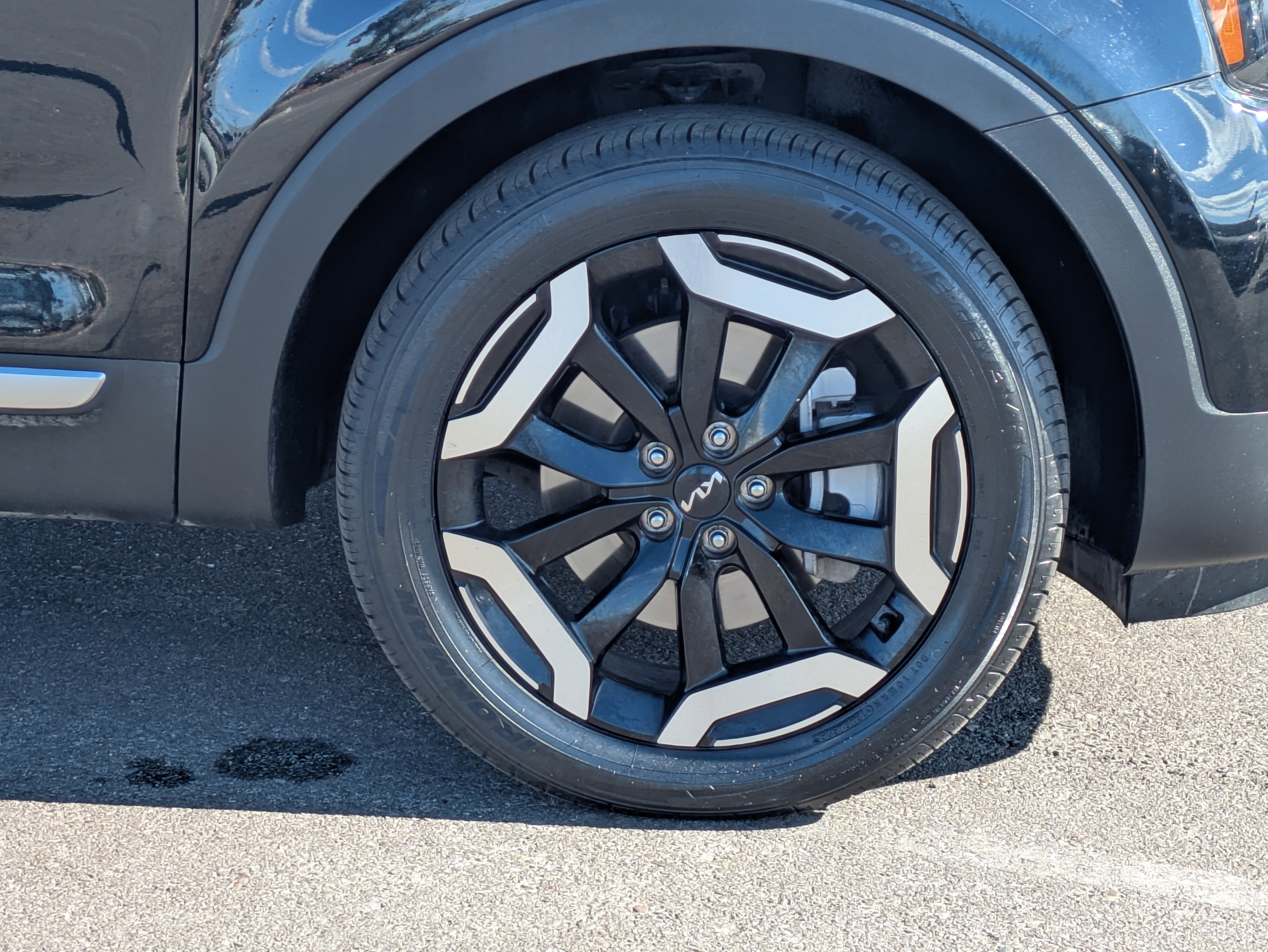 Used 2025 Kia Telluride S image 9