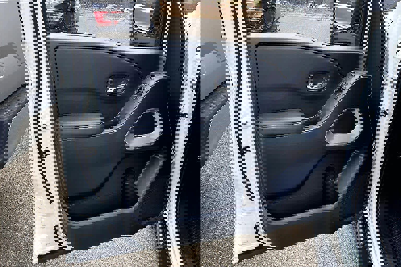 Used 2025 Nissan Frontier SV image 20