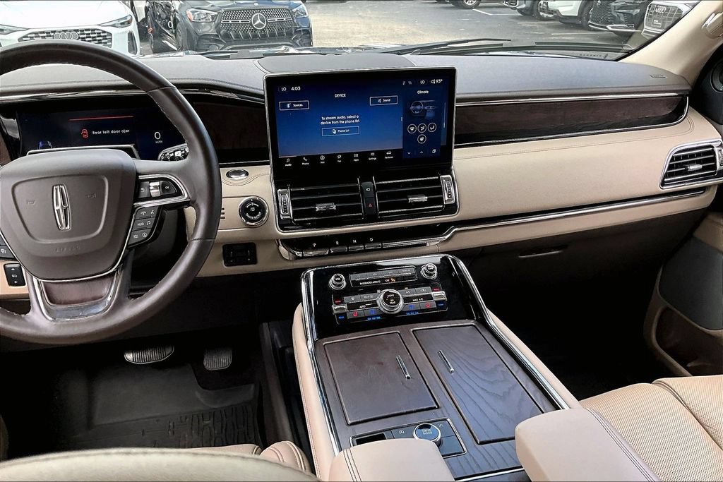 Used 2023 Lincoln Navigator L Reserve AWD/4WD image 8
