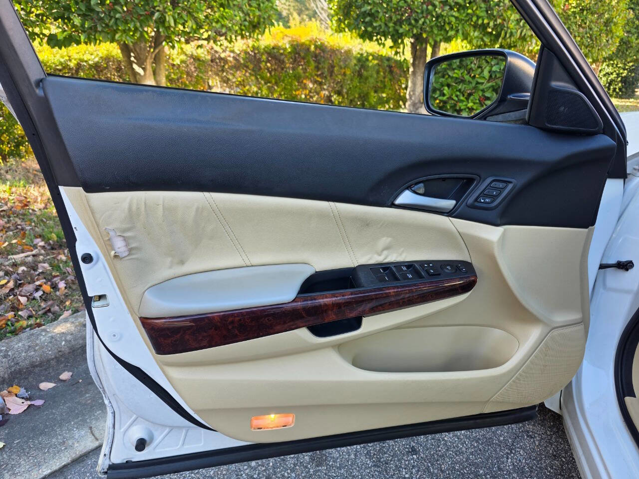 Used 2011 Honda Crosstour EX-L image 9