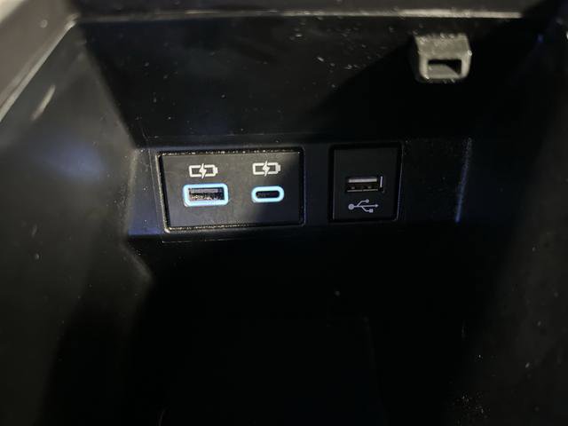 Used 2022 Toyota Avalon XLE image 20