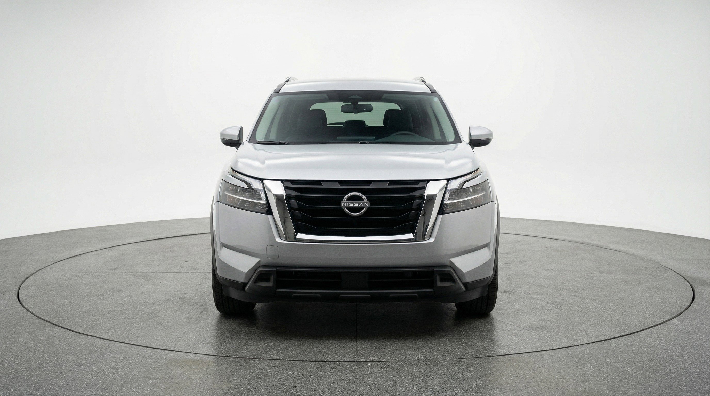 Used 2025 Nissan Pathfinder SV image 2