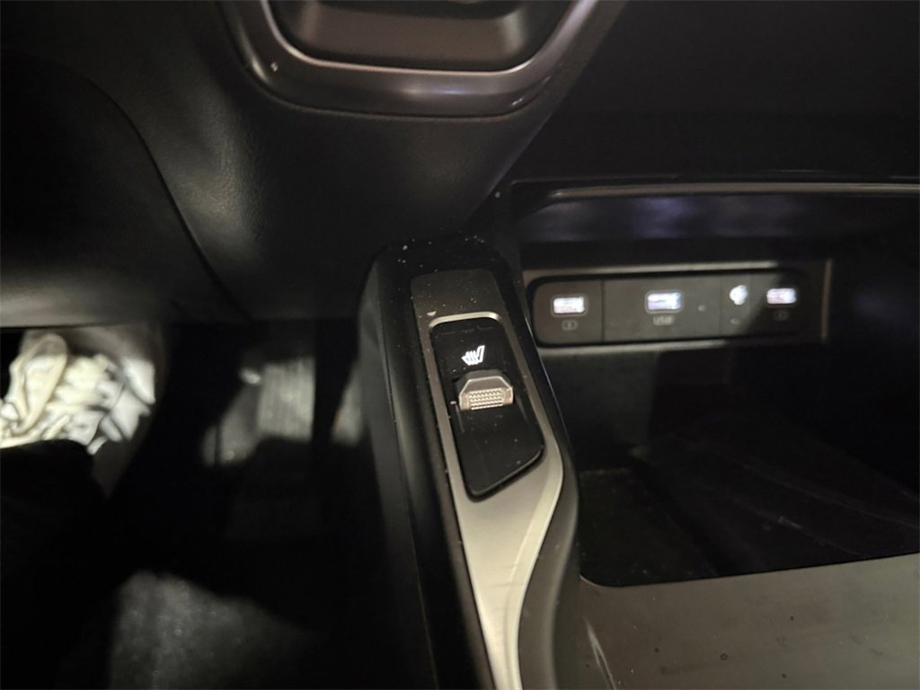 Certified 2022 Kia Sorento EX image 28