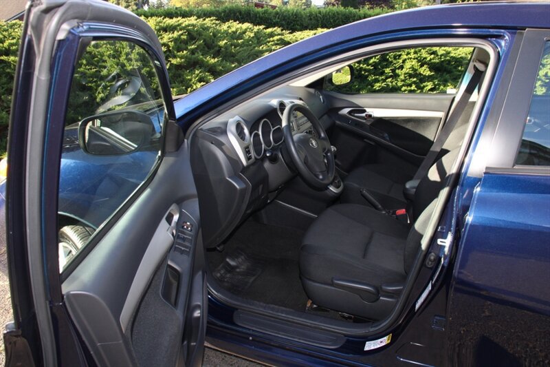 Used 2009 Toyota Matrix FWD image 5