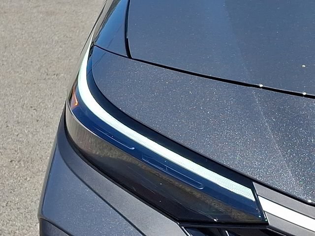 Certified 2026 Hyundai Elantra SE FWD image 9