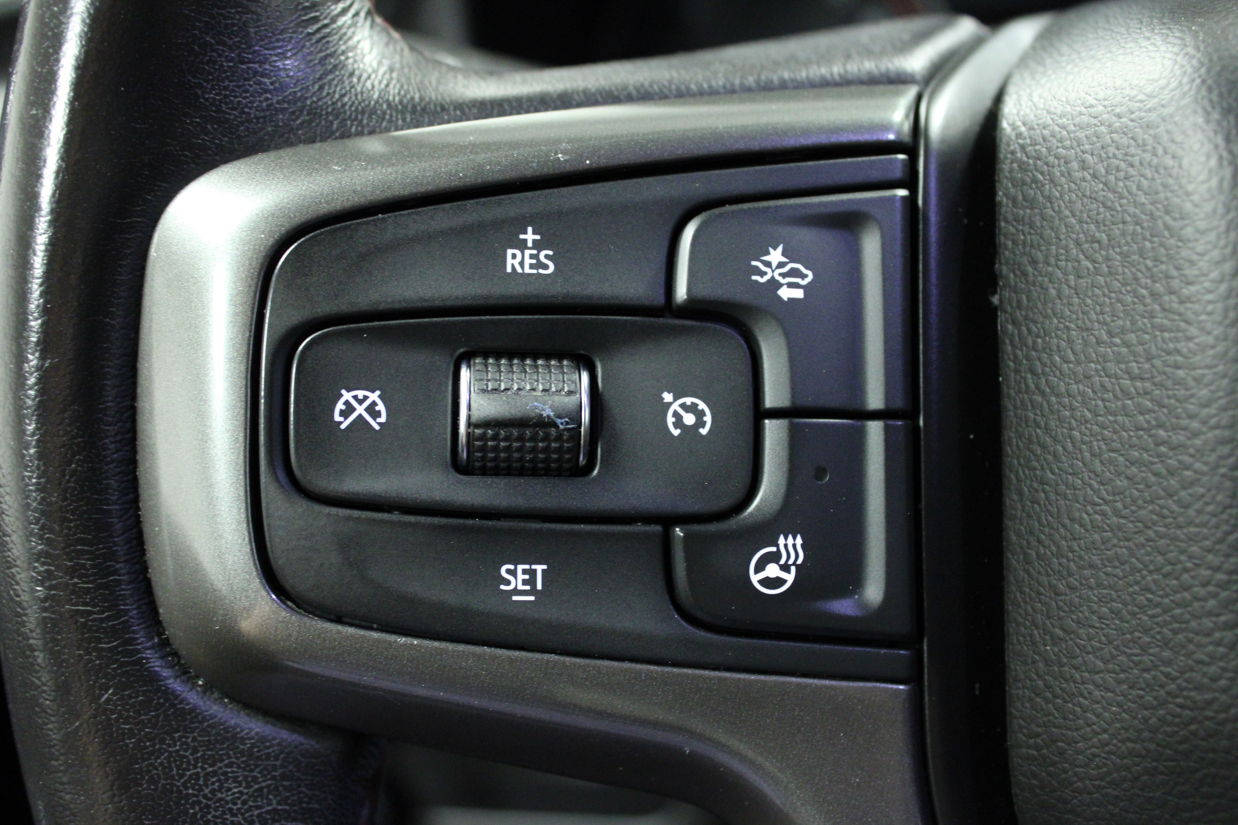 Used 2021 Chevrolet Tahoe RST w/ Luxury Package image 21