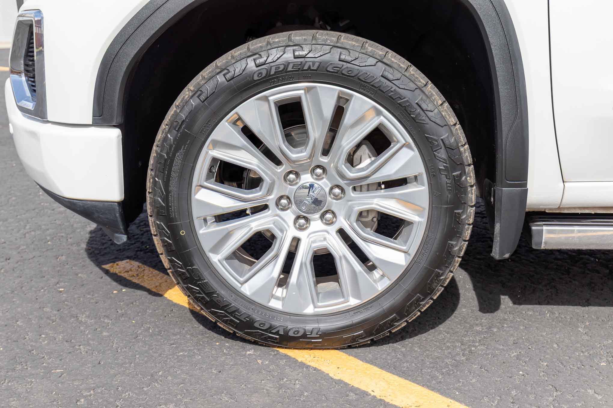 Used 2022 GMC Sierra 1500 Denali w/ Denali Premium Package image 40