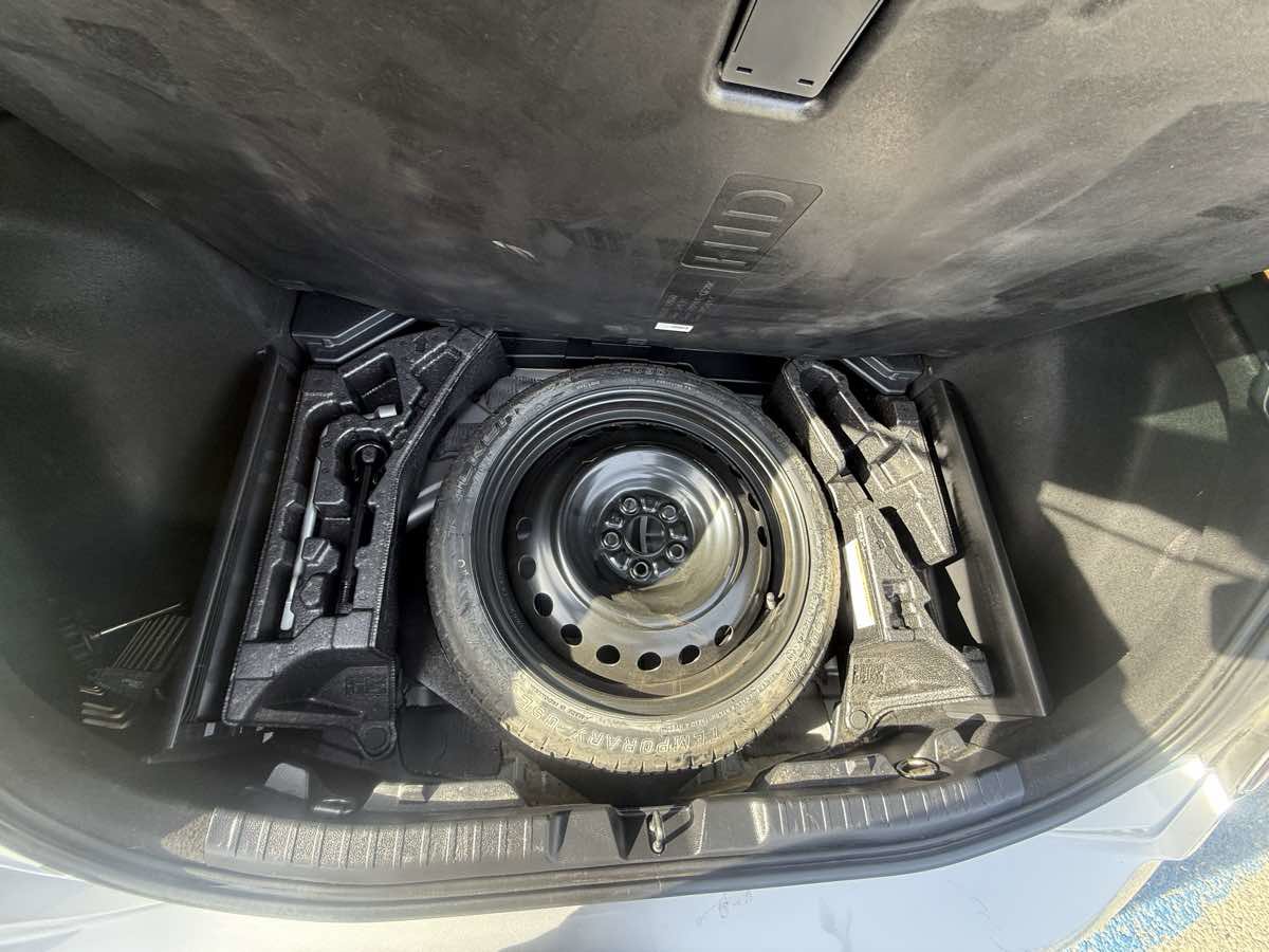 Used 2020 Toyota Corolla SE w/ Carpet Mat Package image 20