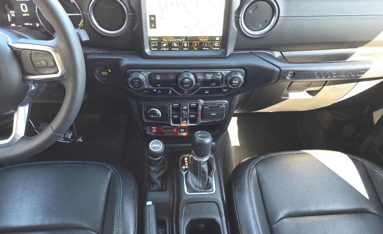 Used 2023 Jeep Wrangler Unlimited Rubicon 4xe image 9