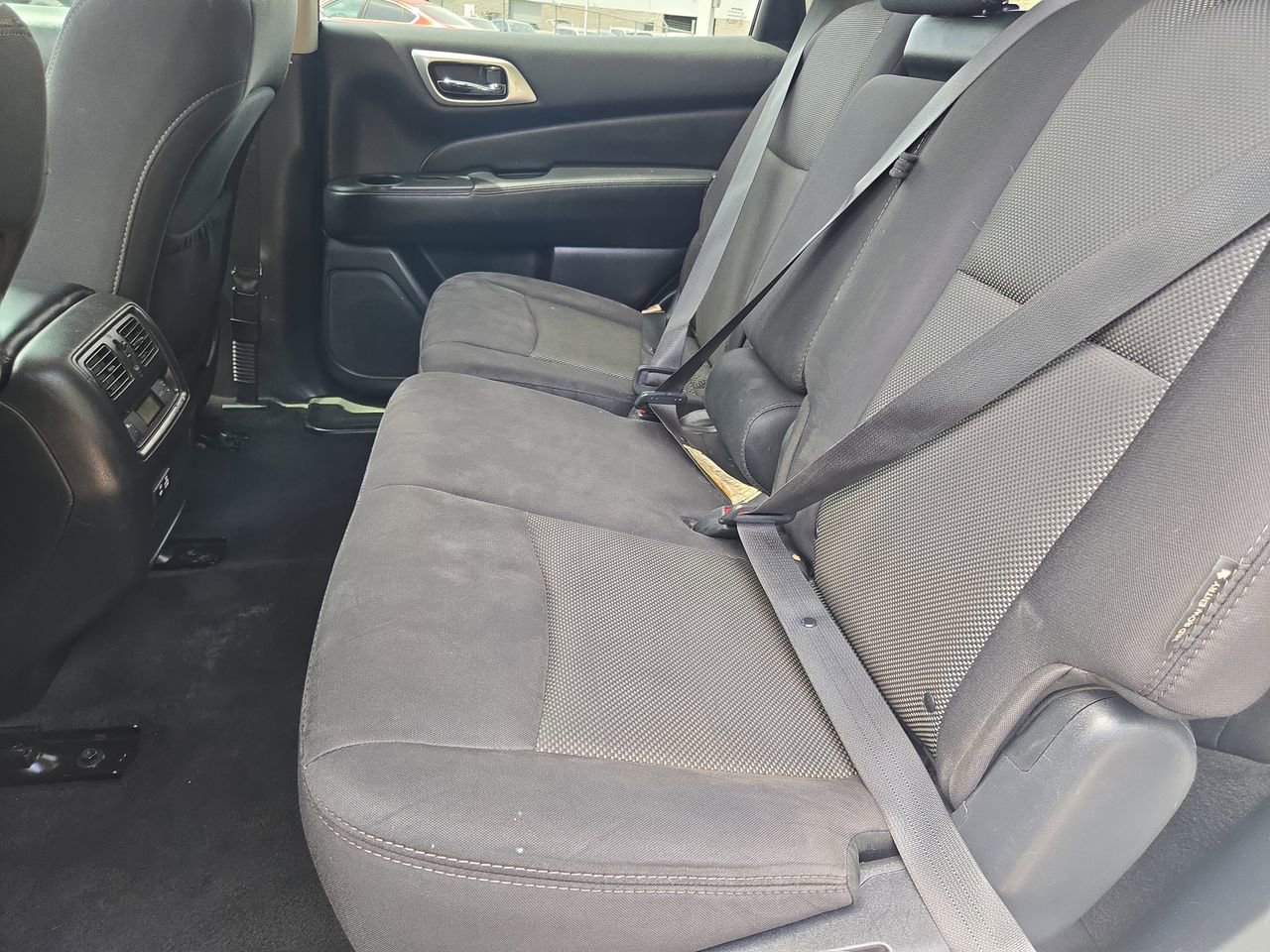 Certified 2020 Nissan Pathfinder SV FWD image 18