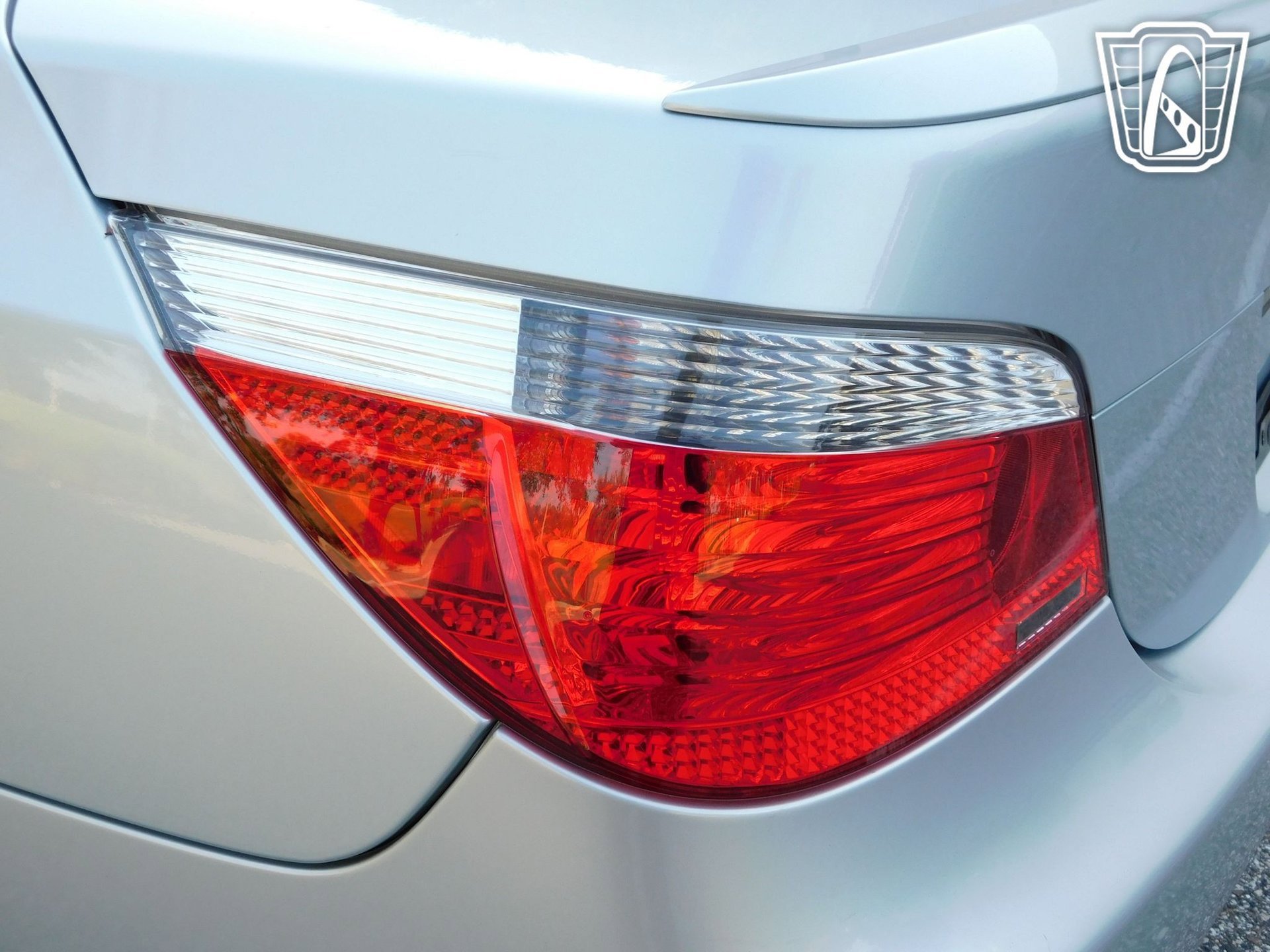 Used 2006 BMW M5 image 40