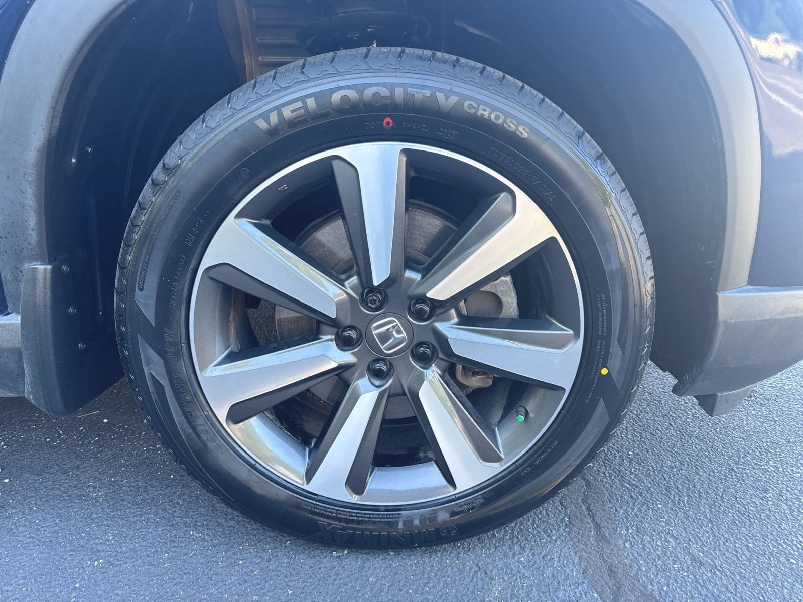 Used 2023 Honda Pilot Touring image 2