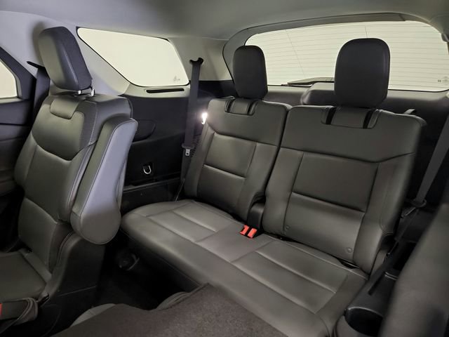 Used 2025 Ford Explorer Active w/ Active Comfort Package image 28