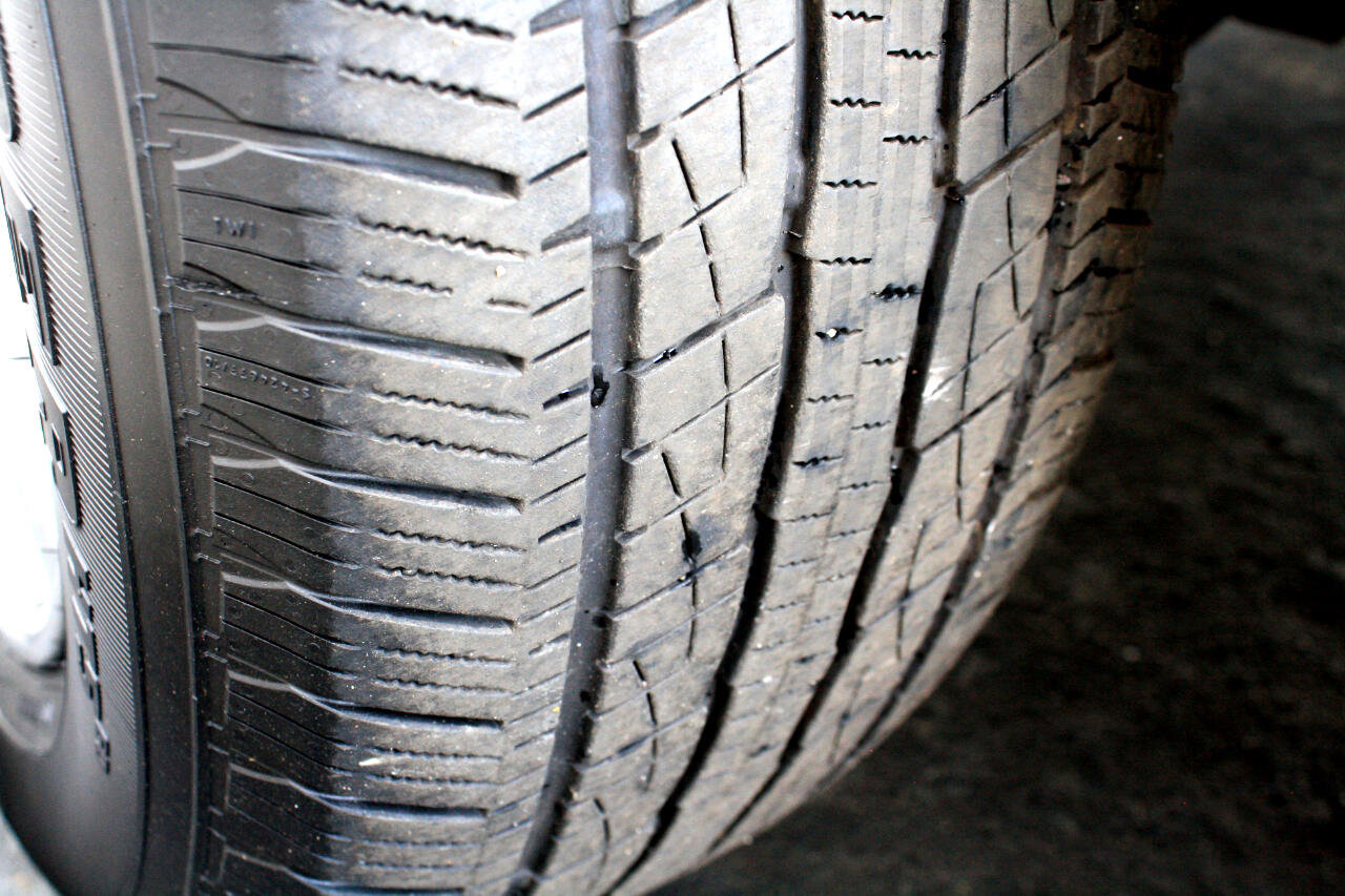 Used 2023 GMC Yukon Denali image 49