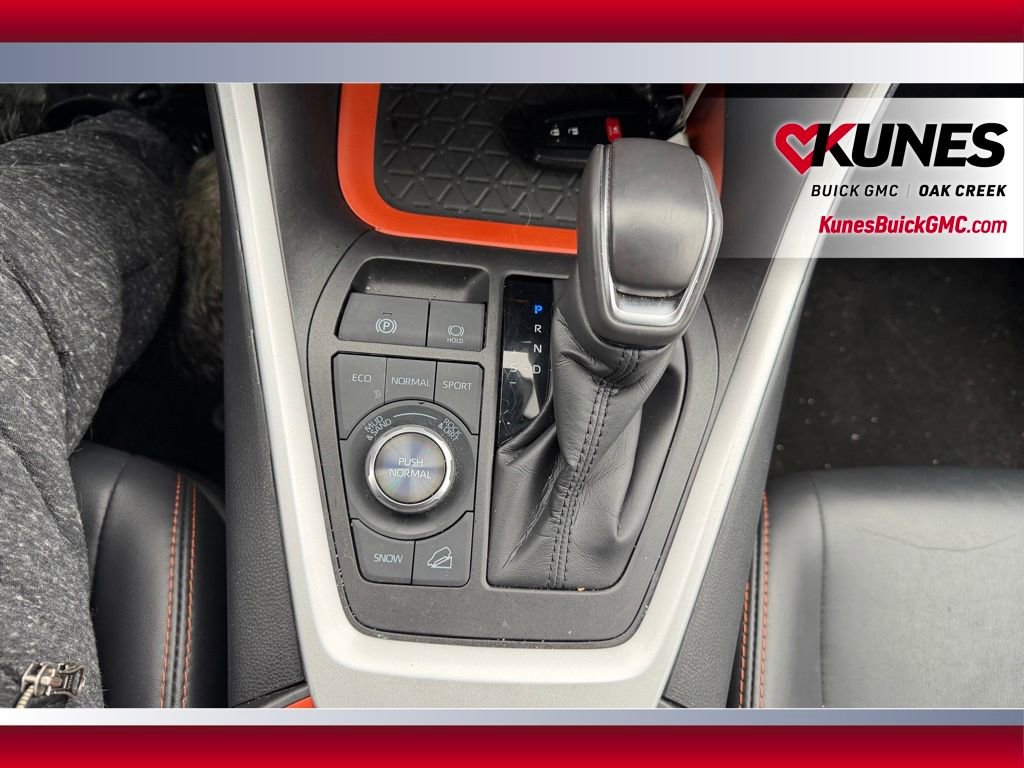 Used 2024 Toyota RAV4 Adventure image 25