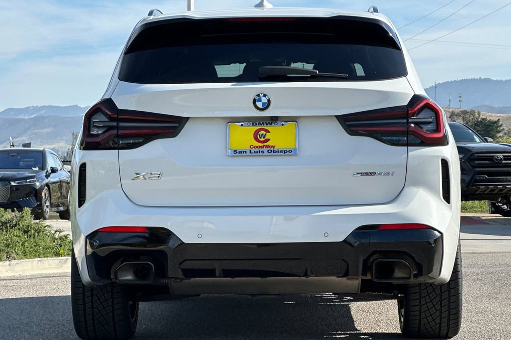 Used 2024 BMW X3 sDrive30i w/ Premium Package RWD image 4