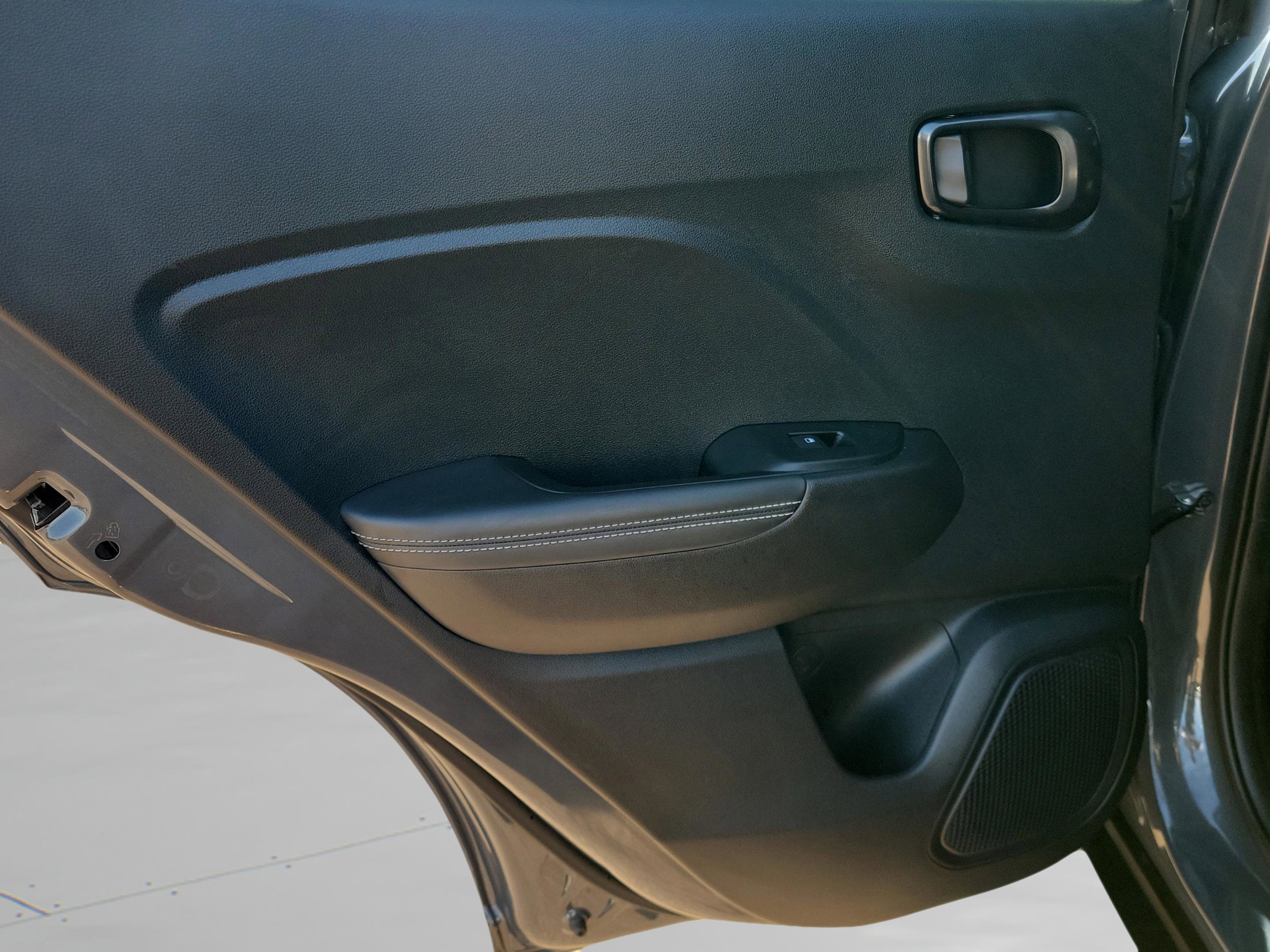 Certified 2024 Hyundai Venue Limited image 8