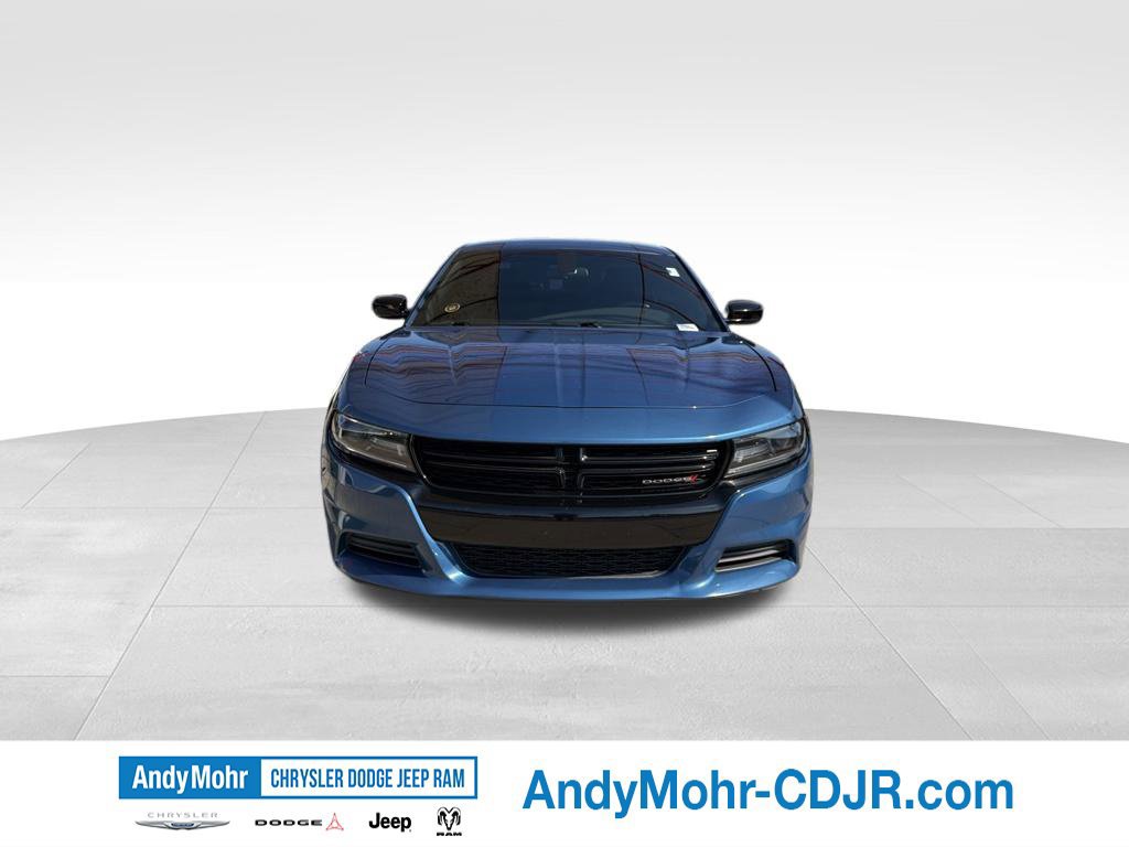 Used 2020 Dodge Charger SXT w/ Blacktop Package RWD image 2