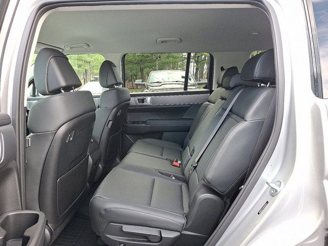 Used 2025 Hyundai Santa Fe SEL AWD/4WD image 41