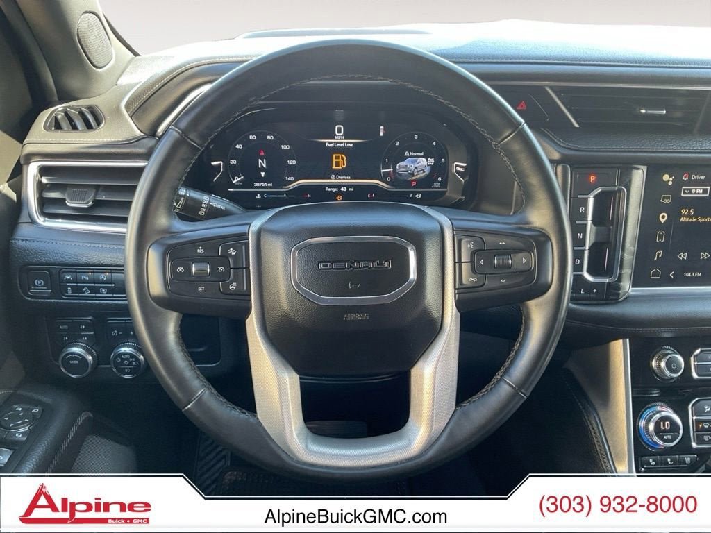 Used 2023 GMC Yukon XL Denali AWD/4WD image 12
