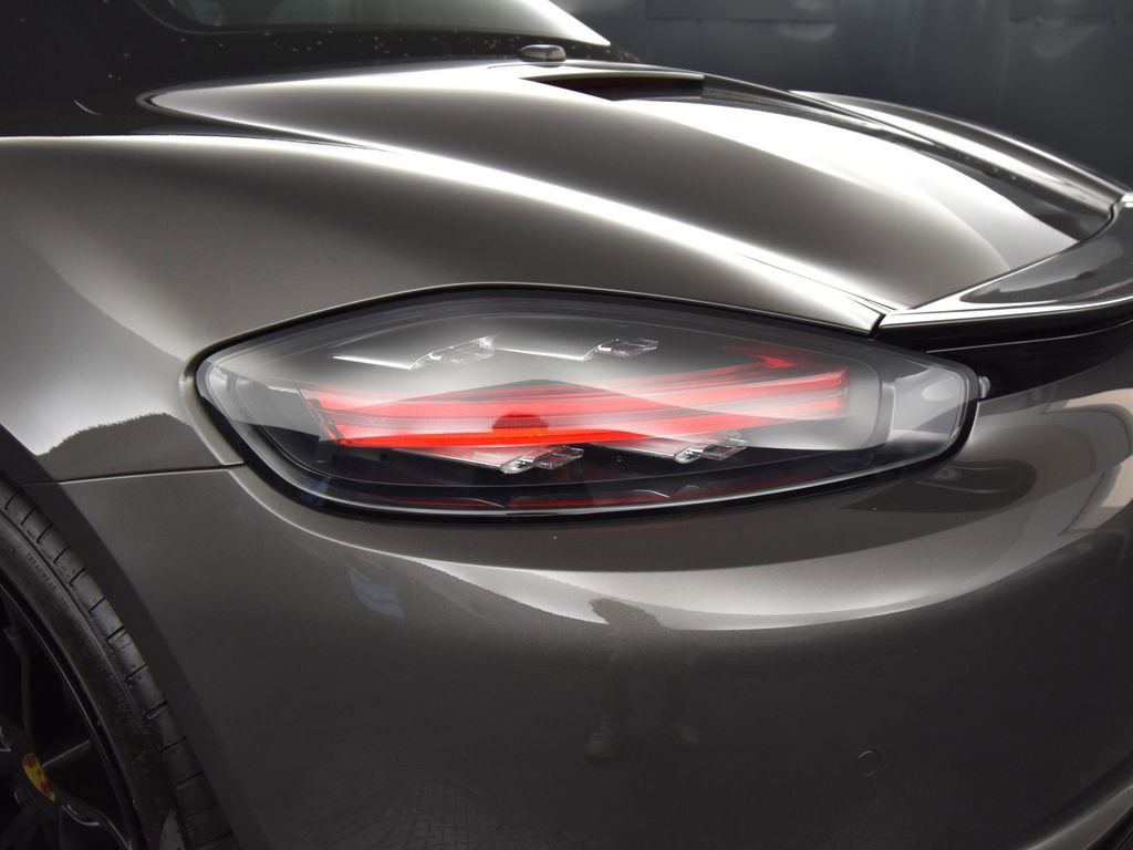 Used 2025 Porsche 718 Boxster image 12