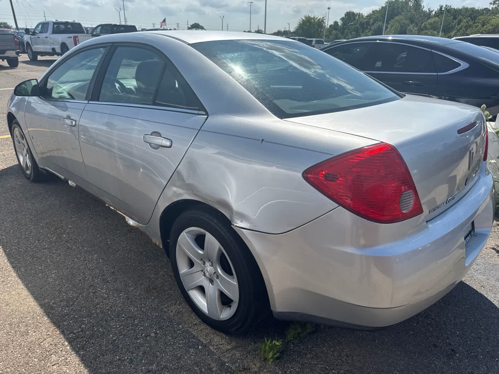 Used 2009 Pontiac G6 Sedan w/ Sun And Sound Package FWD image 28