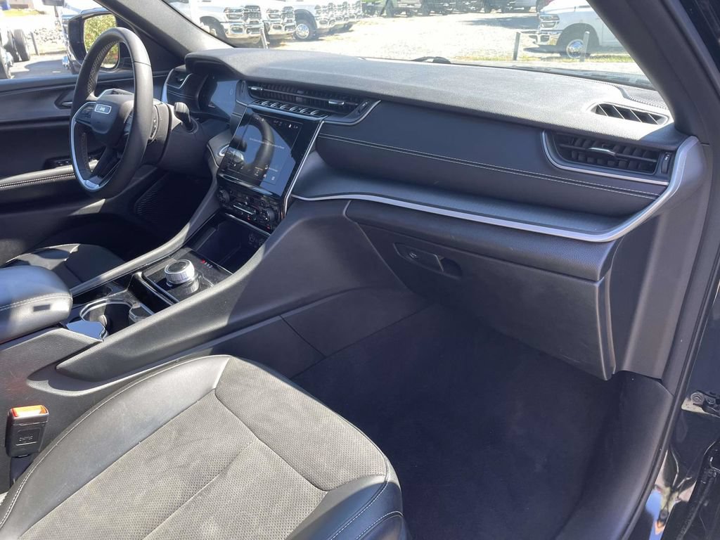 Used 2023 Jeep Grand Cherokee Altitude AWD/4WD image 53