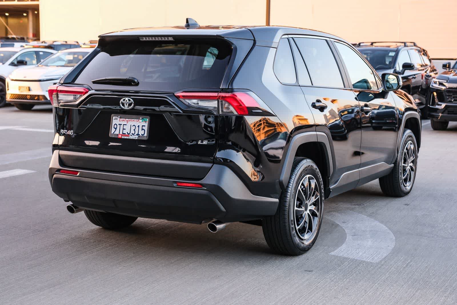 Certified 2025 Toyota RAV4 LE FWD image 4